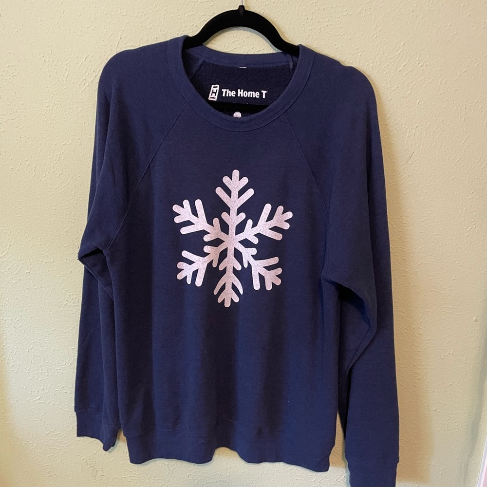 Snowflake Navy Blue Soft Thick Sweatshirt EUC